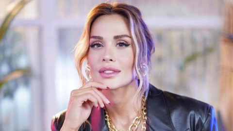 Henüz 39 yaşındaydı... Ünlü şarkıcı vefat etti