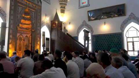 İstanbul’un Fethi’nin 572. yılında Bursa’da 572 hatm-i şerif okundu