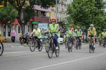 Bisikletliler, farkındalık için pedal çevirdi