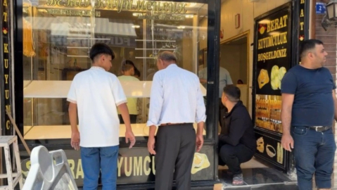 Pompalı tüfekle kuyumcuya soygun girişimi