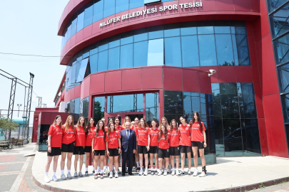 Milli voleybolculara Bursa'da motivasyon ziyareti