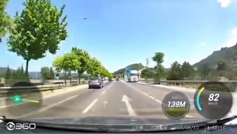 Bursa'da TIR ters yöne girdi, trafikte panik yaşandı!