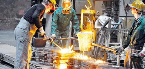 Sanayi üretimi Nisan ayında daraldı