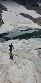 Uludağ’ın buzlu gölünde Haziran ortasında serin dalış!