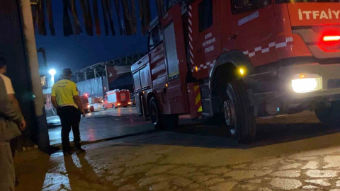 Bursa’da geri dönüşüm tesisinde yangın