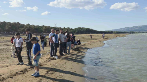 İznik Gölü’ne giren iki kuzenin cansız bedenlerine ulaşıldı