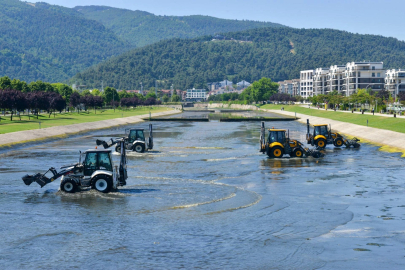 Bursa Büyükşehir Belediyesi’nden Hüdavendigar'da dere temizliği