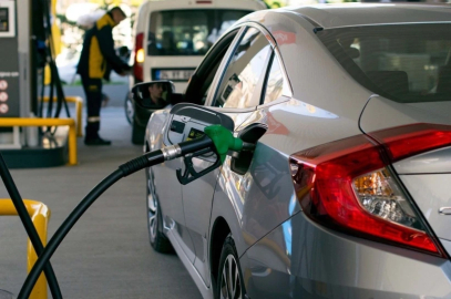 Akaryakıtta dev indirim tabelalara yansıdı