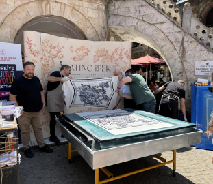 Asırlık Han’da ipek sanatıyla buluşma