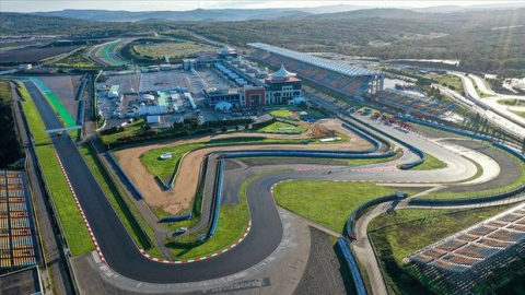 Hız tutkunlarına müjde: İstanbul Park’ta kendi aracınla piste çık!