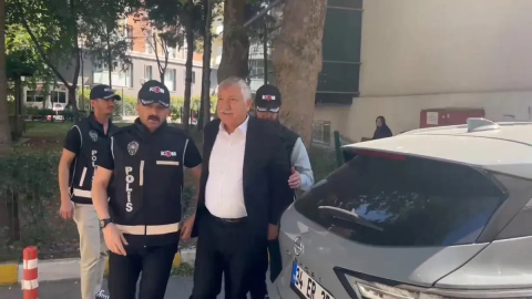 Adana Büyükşehir Belediye Başkanı Zeydan Karalar tutuklandı