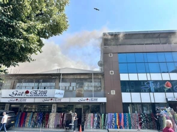 Bursa'da yangın! Yol duman altında kaldı