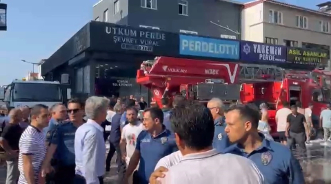 Yangını müdahale eden itfaiye ekiplerine saldırdılar