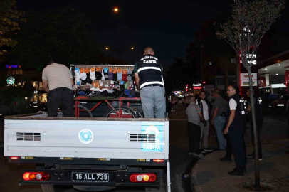 Kaldırımlar boşaltıldı! Zabıta seyyarlara geçit vermedi