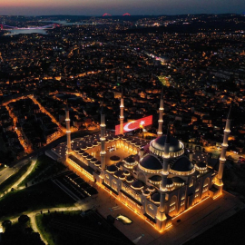 Bu gece 90 bin camide aynı anda 'Sela' okunacak