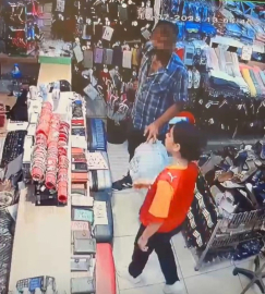 Bursa'da parfüm hırsızı kamerada