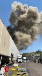 Bursa'da fabrika yangını: Dumanlar kilometrelerce uzaklıktan görüldü