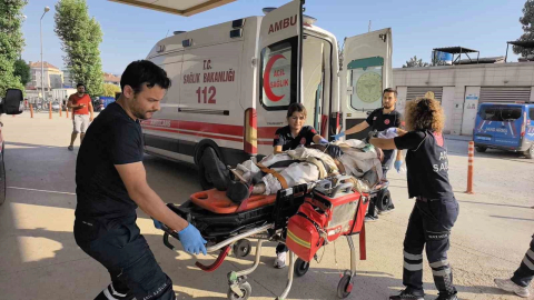 Fabrikanın çatısından düşen işçi ağır yaralandı