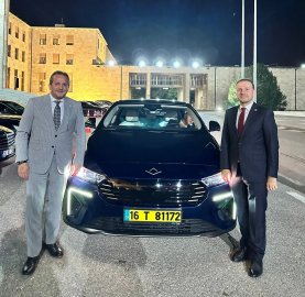 Türkiye'nin yerli ve milli otomobili T10F TBMM'de sergilendi