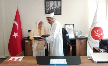 Alman vatandaş Bursa'da Müslüman oldu