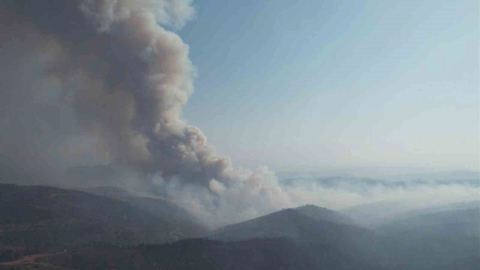 Bursa’da alevler yeniden yükseldi, müdahale havadan görüntülendi