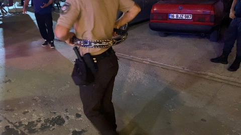 Belinden kemer değil, 60 santimlik bıçak çıktı!