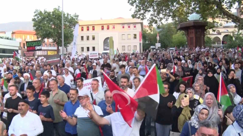 Bursa’da yüzlerce kişi Gazze için yürüdü