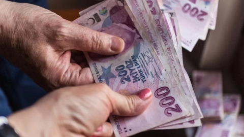 Memur ve memur emeklisine ilk zam teklifi belli oldu