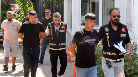 Düğünde karşılaştığı eşinin eski nişanlısını öldürdü