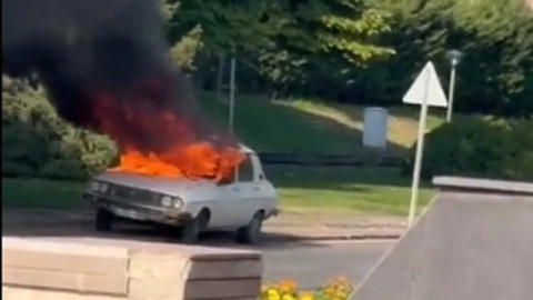 Meclis'in önünde 'Beyaz Toros' yaktılar!