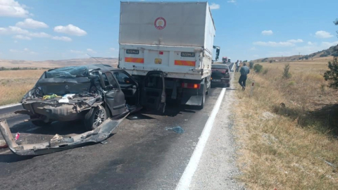 Çorum’da 5 araç birbirine girdi: 10 yaralı