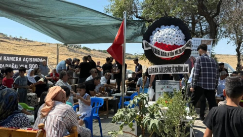 Narin'in mezarının başında Mevlid-i Şerif okutuldu