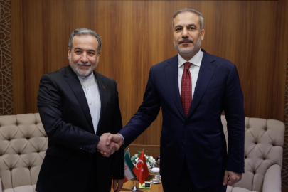 Bakan Fidan, İran Dışişleri Bakanı Arakçi ile görüştü