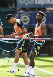 Edson Alvarez, ilk antrenmanına çıktı