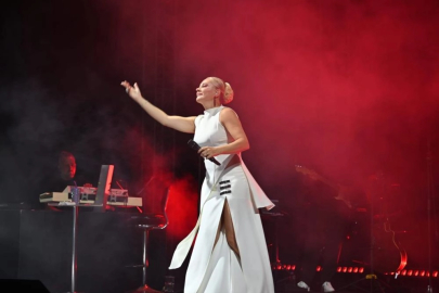 Karacabey'de Funda Arar rüzgarı