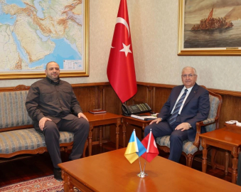 Bakan Güler, Ukraynalı mevkidaşı Umerov ile bir araya geldi