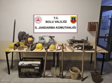 Kaçak kazı yapan 3 kişi suçüstü yakalandı