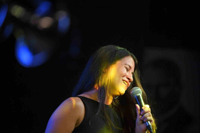 Bursa'da Dünya Barış Gününde 12 dilde barış şarkıları seslendirildi