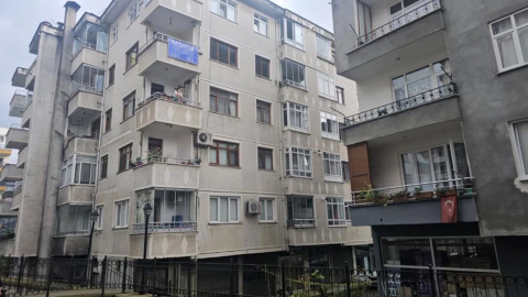 10 günlük bebeğin feci ölümü! 5. kattan babasının kucağından düştü