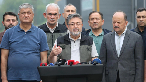 Bakan Yumaklı: 3 yangın büyük ölçüde kontrol altında