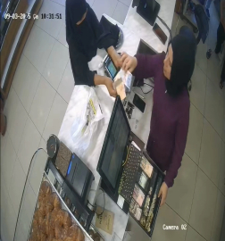 Bursa’da ‘yırtık para’ yöntemiyle tırnakçılık anları kamerada