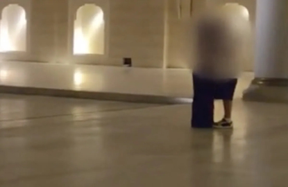 İstanbul'da camide uygunsuz hareketlerde bulunan 2 turist için hapis istemi