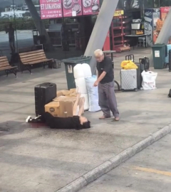 Otogarda kızını vuran babayı vatandaşlar darbetti