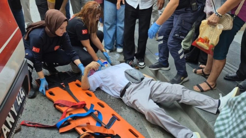 Samsun'da motosiklet yayaya çarptı