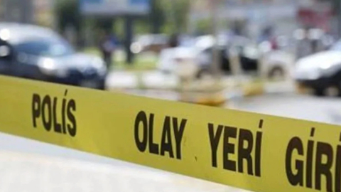 Babasını öldüren 16 yaşındaki çocuk, annesini yaralayıp intihara kalkıştı