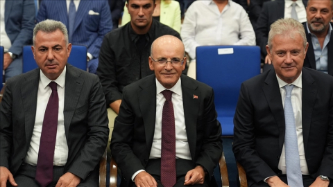 Bakan Şimşek İzmir'de iş insanlarıyla buluştu