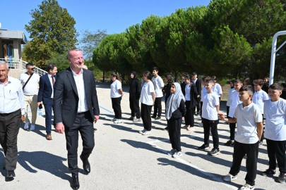 Başkan Karabatı, Bayramdere İlkokulu’nu ziyaret etti