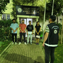 Bursa’da göçmen kaçakçılığına izin yok: 4 kişi yakalandı