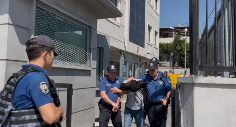 Bursa'da 16 yaşındaki azılı suçlu polisten kaçamadı