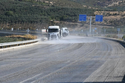 İznik Çevre Yolu’nda bakım çalışmaları sürüyor